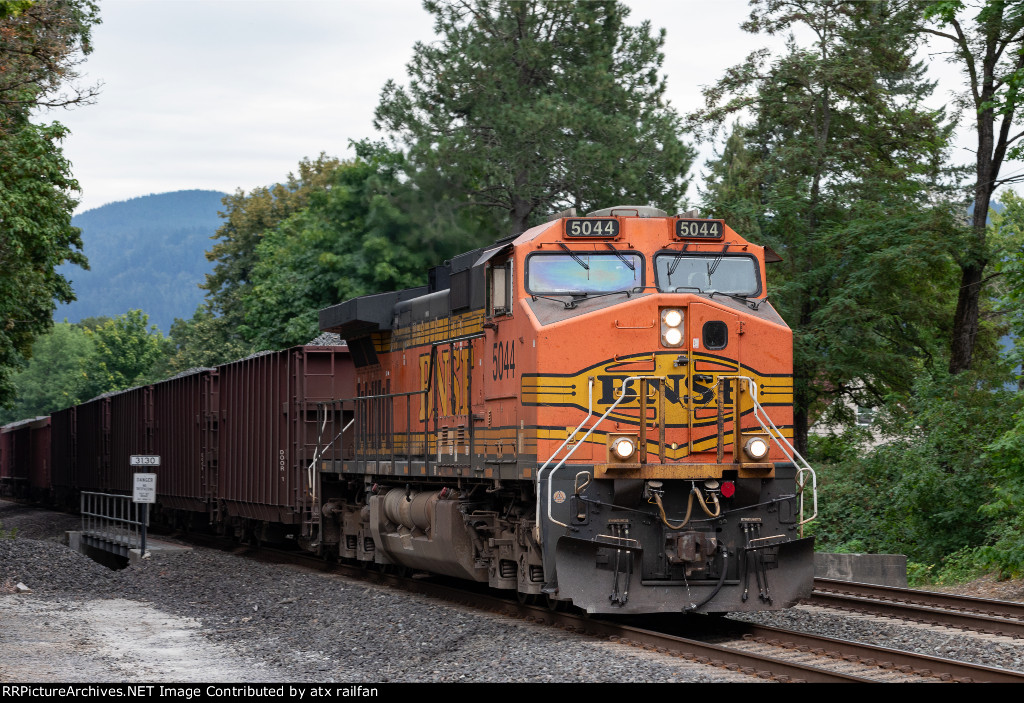 BNSF 5044